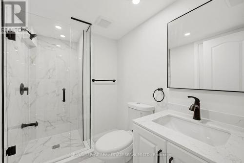 2531 Morrison Avenue, Mississauga, ON - Indoor Photo Showing Bathroom