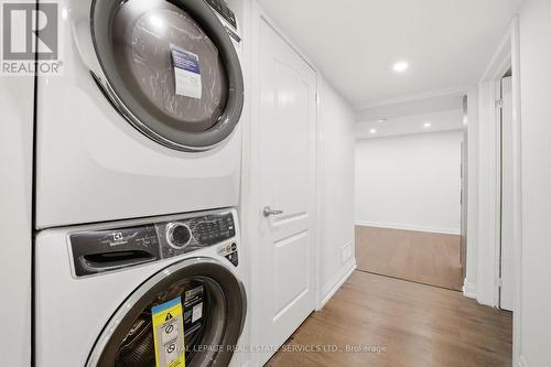 2531 Morrison Avenue, Mississauga, ON - Indoor Photo Showing Laundry Room
