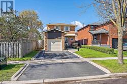4 SHENSTONE AVENUE Brampton, ON L6Z 2Y6