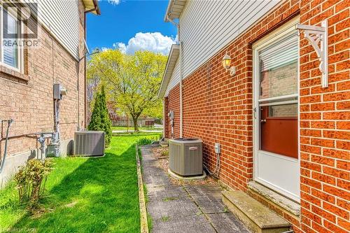 43 Niska Drive, Waterdown, ON - Outdoor With Exterior