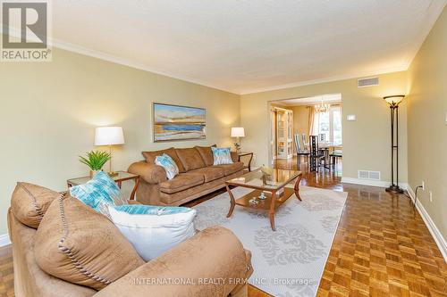 1236 Fleet Street, Mississauga, ON - Indoor Photo Showing Living Room