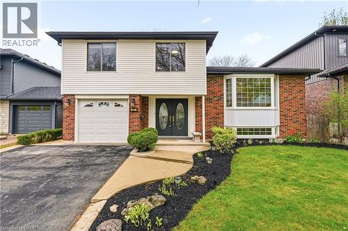694 Mullin Way, Burlington, ON - Outdoor With Facade