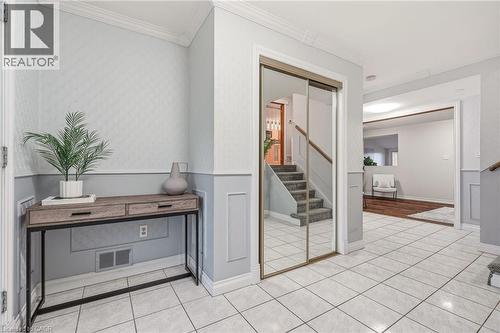 694 Mullin Way, Burlington, ON - Indoor Photo Showing Other Room