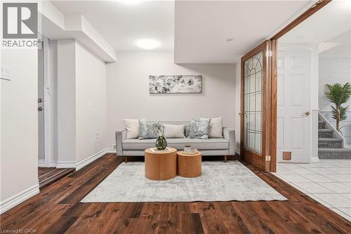 694 Mullin Way, Burlington, ON - Indoor