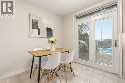 694 Mullin Way, Burlington, ON - Indoor Photo Showing Dining Room