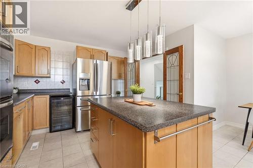 694 Mullin Way, Burlington, ON - Indoor Photo Showing Kitchen With Stainless Steel Kitchen