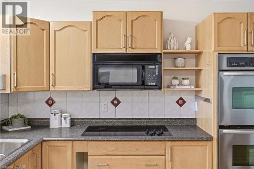 694 Mullin Way, Burlington, ON - Indoor Photo Showing Kitchen