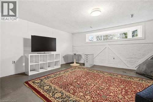 694 Mullin Way, Burlington, ON - Indoor Photo Showing Other Room