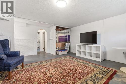 694 Mullin Way, Burlington, ON - Indoor Photo Showing Other Room