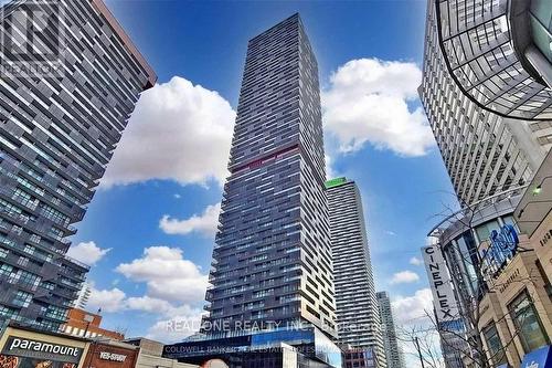 2209 - 8 EGLINTON AVENUE E  Toronto, ON M4P 0C1