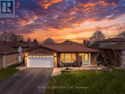 285 ORSI AVENUE  Bradford West Gwillimbury, ON L3Z 1B8