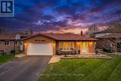 285 ORSI AVENUE Bradford West Gwillimbury, ON L3Z 1B8