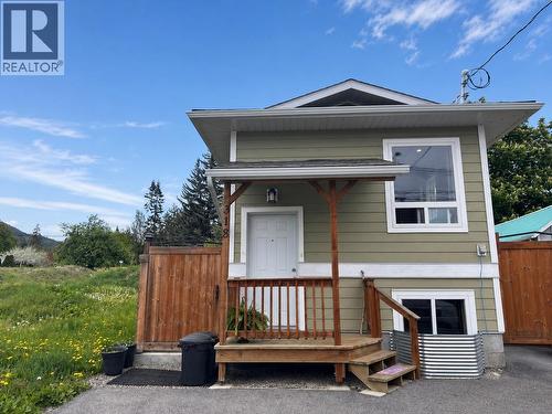 318 8Th Avenue, Creston, BC - Outdoor