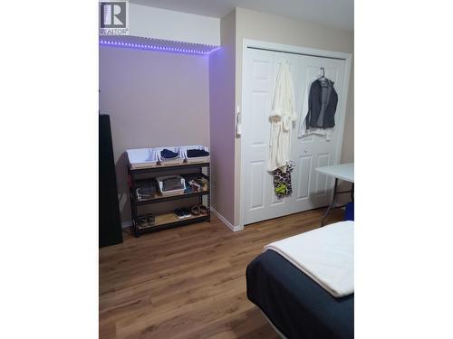 318 8Th Avenue, Creston, BC - Indoor Photo Showing Bedroom