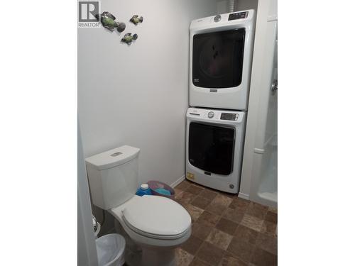 318 8Th Avenue, Creston, BC - Indoor Photo Showing Laundry Room
