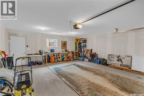 219 Newton Link, Saskatoon, SK - Indoor Photo Showing Garage