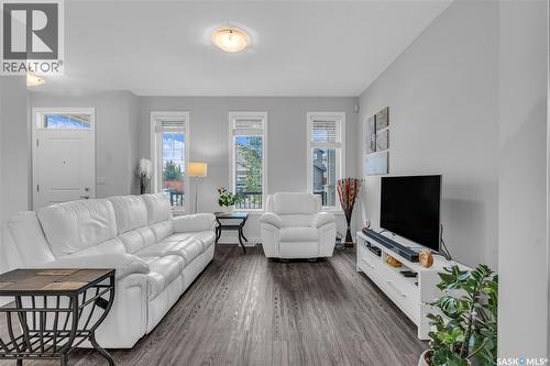 219 Newton Link, Saskatoon, SK - Indoor Photo Showing Living Room