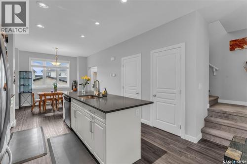 219 Newton Link, Saskatoon, SK - Indoor Photo Showing Kitchen