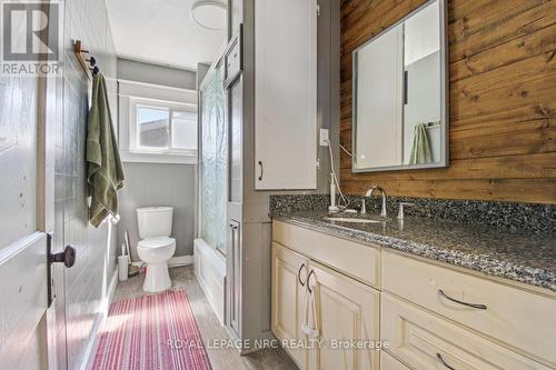 23 Louis Street, Port Colborne (East Village), ON - Indoor Photo Showing Bathroom