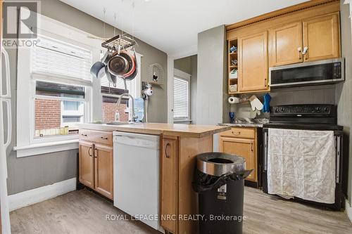 23 Louis Street, Port Colborne (East Village), ON - Indoor Photo Showing Kitchen