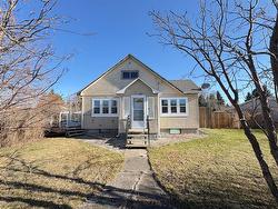 35 Lilac Avenue  Hamiota, MB R0M 0T0