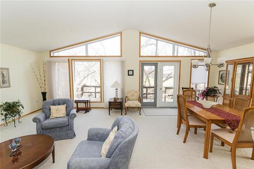 48 30 Bradford Road, Carman, MB - Indoor