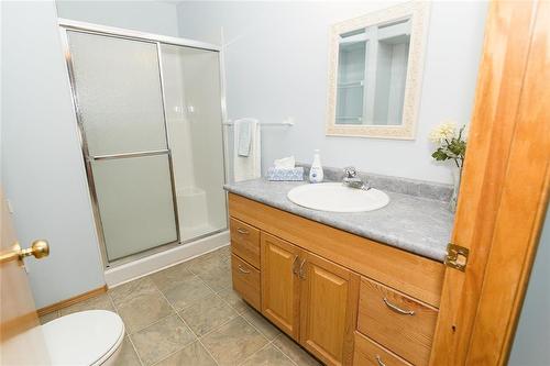 48 30 Bradford Road, Carman, MB - Indoor Photo Showing Bathroom
