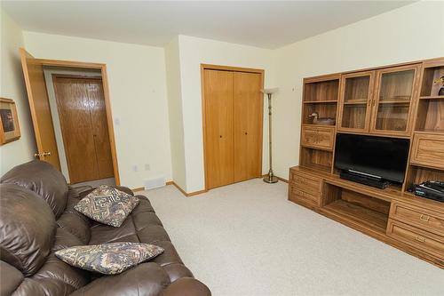 48 30 Bradford Road, Carman, MB - Indoor