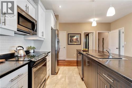 257 Donly Drive S, Simcoe, ON - Indoor Photo Showing Kitchen With Upgraded Kitchen