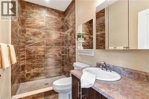 257 Donly Drive S, Simcoe, ON - Indoor Photo Showing Bathroom