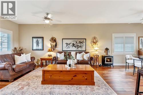 257 Donly Drive S, Simcoe, ON - Indoor Photo Showing Living Room