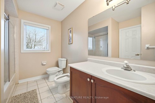 52 Durham Street, Halton Hills, ON - Indoor Photo Showing Bathroom