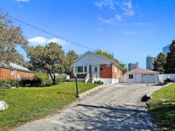 Main-116 Earlton Road  Toronto, ON M1T 3V4