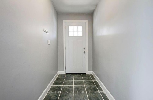 317 Britannia Avenue, Hamilton, ON - Indoor Photo Showing Other Room