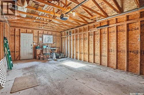 1426B C Avenue N, Saskatoon, SK - Indoor