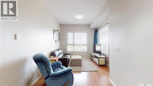 312 235 Evergreen Square, Saskatoon, SK - Indoor