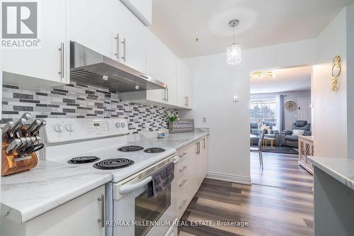52 Village Court, Brampton, ON - Indoor Photo Showing Kitchen