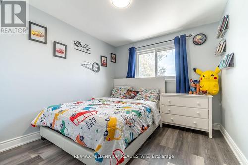 52 Village Court, Brampton, ON - Indoor Photo Showing Bedroom