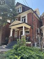 13 EVELYN CRESCENT Toronto, ON M6P 3C8