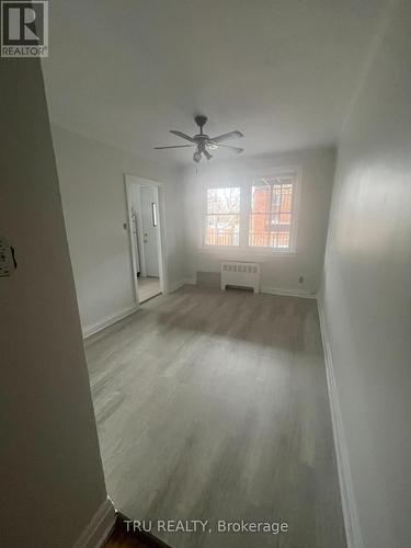 3 - 384 Blake Boulevard, Ottawa, ON - Indoor