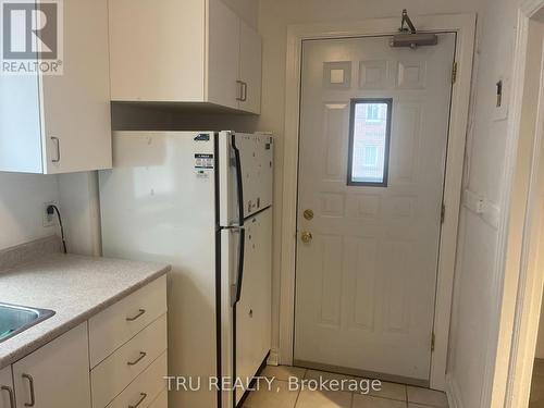 3 - 384 Blake Boulevard, Ottawa, ON - Indoor Photo Showing Kitchen
