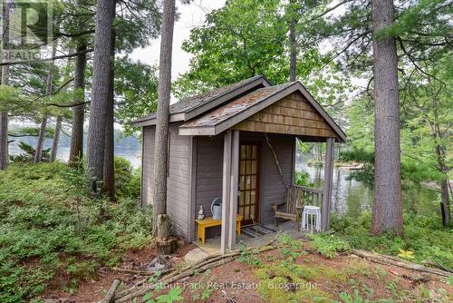 Sleeping bunkie for privacy - 1 Rose Island, Gravenhurst (Morrison), ON - Outdoor