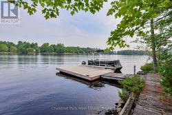 close to mainland yet private & peaceful - 