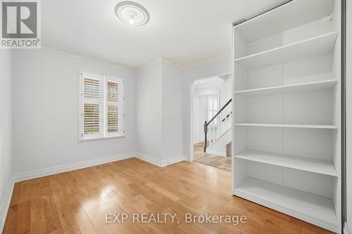 2065 Westfield Drive, Mississauga, ON - Indoor