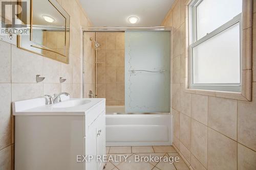 2065 Westfield Drive, Mississauga, ON - Indoor Photo Showing Bathroom