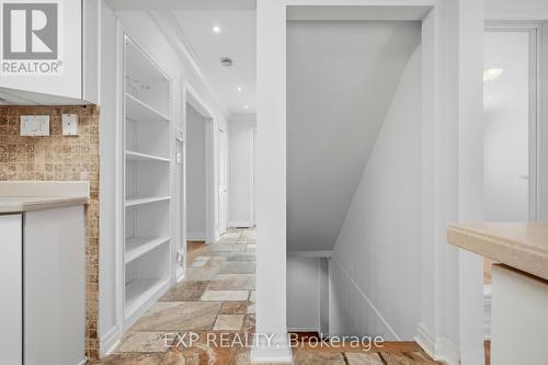 2065 Westfield Drive, Mississauga, ON - Indoor Photo Showing Other Room