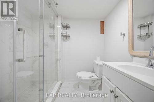 2065 Westfield Drive, Mississauga, ON - Indoor Photo Showing Bathroom