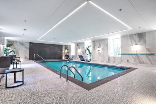 Pool - 807-1800 Boul. René-Lévesque O., Montréal (Ville-Marie), QC - Indoor Photo Showing Other Room With In Ground Pool