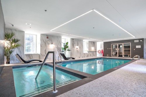 Pool - 807-1800 Boul. René-Lévesque O., Montréal (Ville-Marie), QC - Indoor Photo Showing Other Room With In Ground Pool