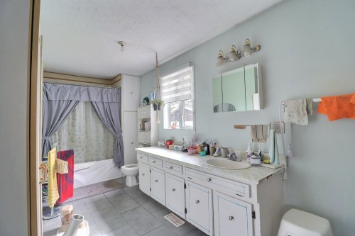 Salle de bains - 657 Rue Bourbeau, Rouyn-Noranda, QC - Indoor Photo Showing Bathroom